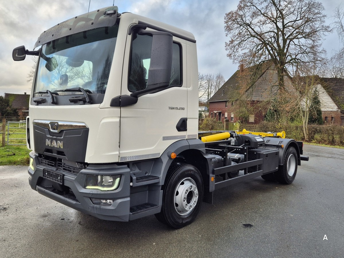 MAN TGM 15.290 BL Abrollkipper PowerMatic Standheiz. - Hook lift truck: picture 3 MAN TGM 15.290 BL Abrollkipper PowerMatic Standheiz. - Hook lift truck: picture 3