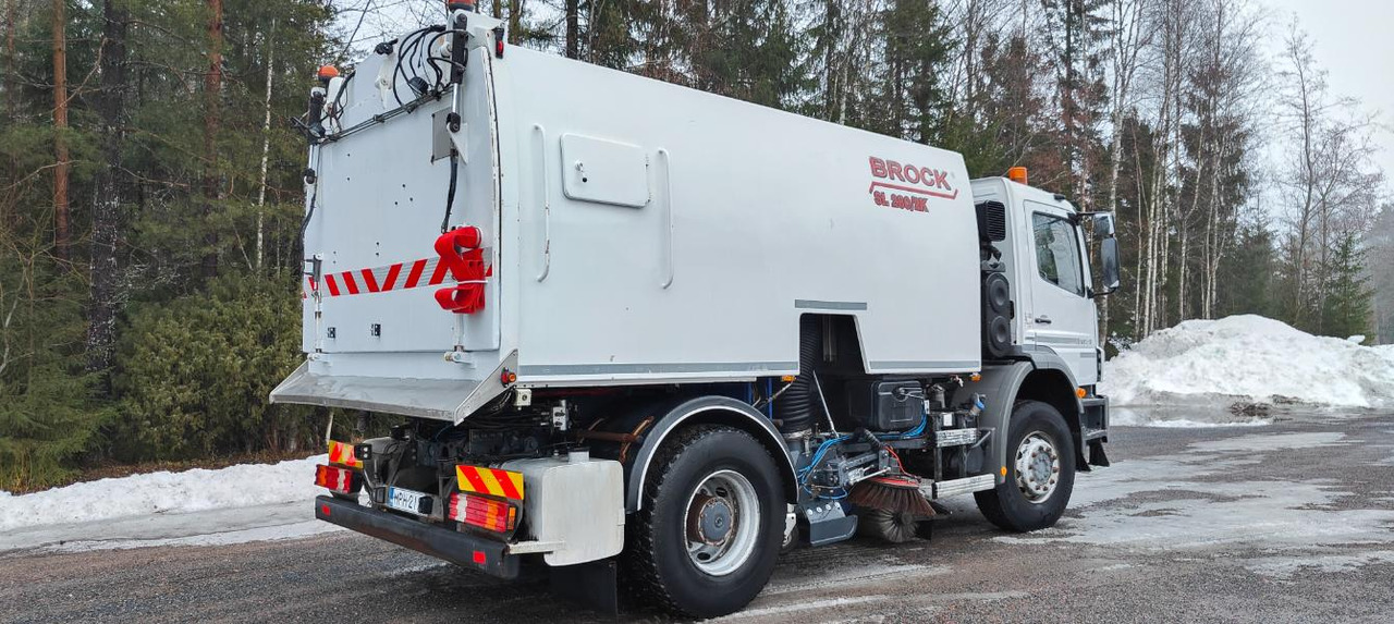 Brock SL280/2K MB Axor 1829 - Road sweeper: picture 4 Brock SL280/2K MB Axor 1829 - Road sweeper: picture 4