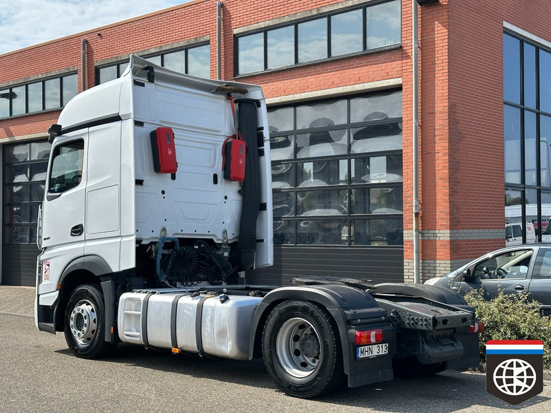Mercedes-Benz ACTROS 1845 MP5 - MIRROR CAMS - 2x TANK - NIGHT a/c - Tractor unit: picture 4 Mercedes-Benz ACTROS 1845 MP5 - MIRROR CAMS - 2x TANK - NIGHT a/c - Tractor unit: picture 4