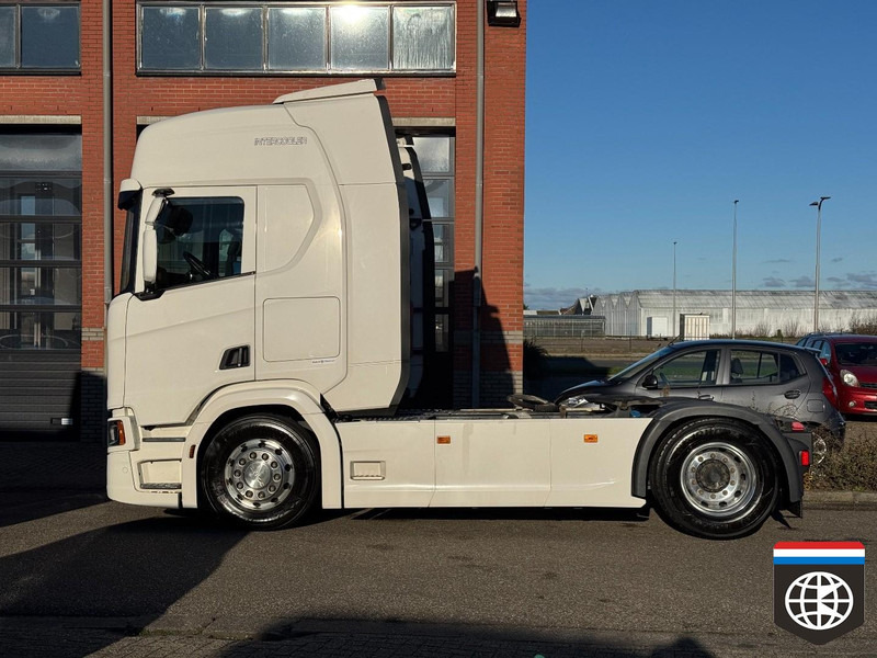 Scania R450 RETARDER - NIGHT A/C - Highline - ADR VLG dangerous goods - CONCOURSTAAT - Tractor unit: picture 3 Scania R450 RETARDER - NIGHT A/C - Highline - ADR VLG dangerous goods - CONCOURSTAAT - Tractor unit: picture 3