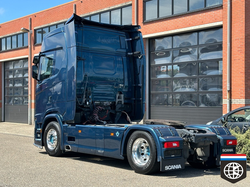 Scania S580 WB 3900 - HOLLAND TRUCK - 2X TANK - FULL AIR - RETARDER - Tractor unit: picture 4 Scania S580 WB 3900 - HOLLAND TRUCK - 2X TANK - FULL AIR - RETARDER - Tractor unit: picture 4