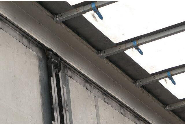 Curtainsider semi-trailer Krone SD, Edscha, Schiebeplane, Zurrösen, Luftfederung: picture 7