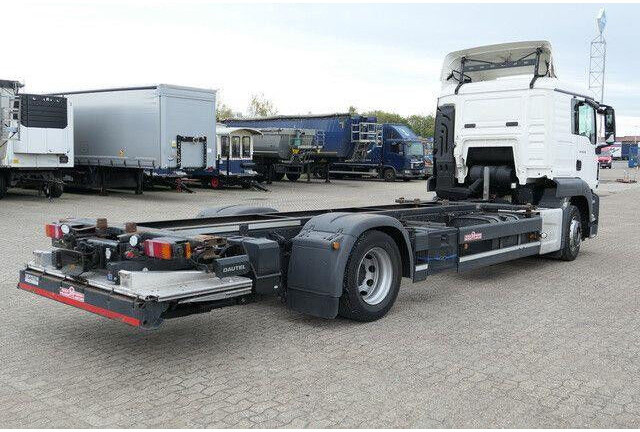 MAN 18.330 TGS 4x2, BDF, LBW 2.0to., Liege, Luftfed. - Cab chassis truck: picture 3 MAN 18.330 TGS 4x2, BDF, LBW 2.0to., Liege, Luftfed. - Cab chassis truck: picture 3
