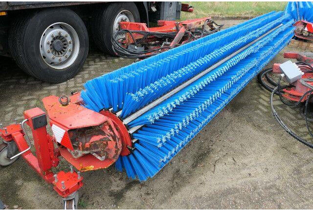 Schmidt CJS 914 Super Walzenbürste, Kehrbesen, 4.2mtr. - Broom: picture 2 Schmidt CJS 914 Super Walzenbürste, Kehrbesen, 4.2mtr. - Broom: picture 2