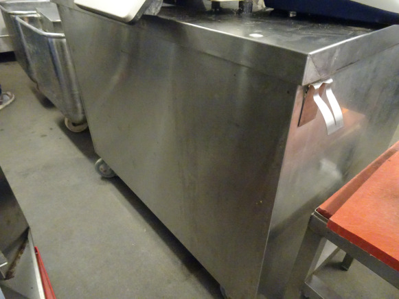 Armoire en inox - Food processing equipment: picture 4 Armoire en inox - Food processing equipment: picture 4