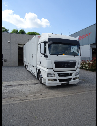 Camion MAN TGX26.400 (2009-731.695 km-VIN:WMA21XZZ7AW137860) - Box truck: picture 1 Camion MAN TGX26.400 (2009-731.695 km-VIN:WMA21XZZ7AW137860) - Box truck: picture 1