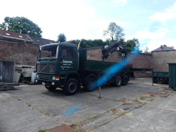 Camion plateau ridelle avec grue auxiliaire Volvo F12 (1994-64.040 km-VIN:YV2H5A7G6RA225775) - Dropside/ Flatbed truck, Crane truck: picture 1 Camion plateau ridelle avec grue auxiliaire Volvo F12 (1994-64.040 km-VIN:YV2H5A7G6RA225775) - Dropside/ Flatbed truck, Crane truck: picture 1