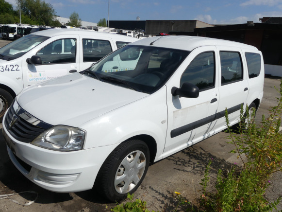 REF:10423 - Voiture Dacia Logan 1.5 DCI break (2012-254.373 km) - Combi van: picture 1 REF:10423 - Voiture Dacia Logan 1.5 DCI break (2012-254.373 km) - Combi van: picture 1