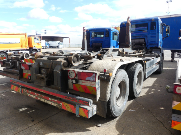 REF:1309 - Camion porte-container MAN 28S (2009-572.532 km) - Hook lift truck: picture 3 REF:1309 - Camion porte-container MAN 28S (2009-572.532 km) - Hook lift truck: picture 3