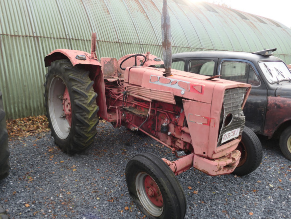 Tracteur agricole International Harvester (VIN:NT362374) - Farm tractor: picture 2 Tracteur agricole International Harvester (VIN:NT362374) - Farm tractor: picture 2