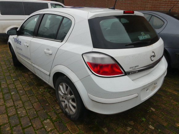 Voiture Opel Astra (2005-150.228 km) - Car: picture 4 Voiture Opel Astra (2005-150.228 km) - Car: picture 4
