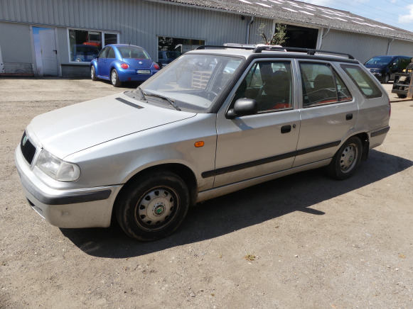 Voiture Skoda Felicia Station wagon (1999-134.345 km) - Car: picture 1 Voiture Skoda Felicia Station wagon (1999-134.345 km) - Car: picture 1