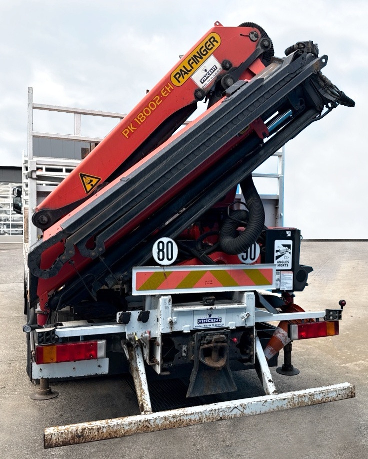PALFINGER PK 18002-EH C, year 2013, remote control, 3197 hours - Truck mounted crane: picture 3 PALFINGER PK 18002-EH C, year 2013, remote control, 3197 hours - Truck mounted crane: picture 3
