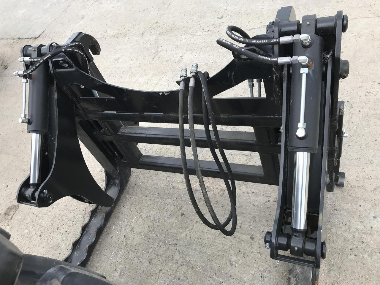 Front loader for tractor Bressel Poltergabel: picture 7 Front loader for tractor Bressel Poltergabel: picture 7