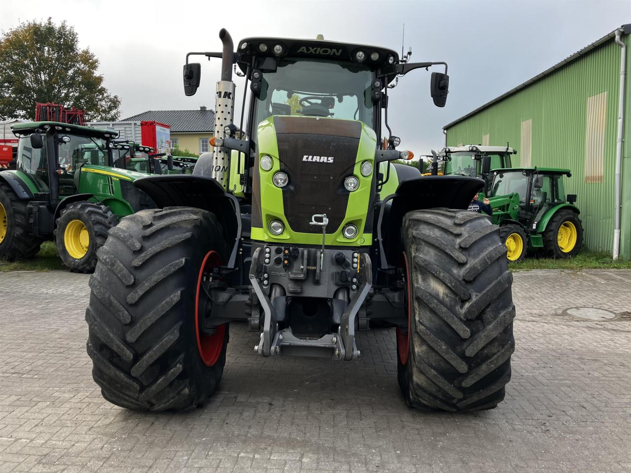 CLAAS Axion 950 - Farm tractor: picture 3 CLAAS Axion 950 - Farm tractor: picture 3