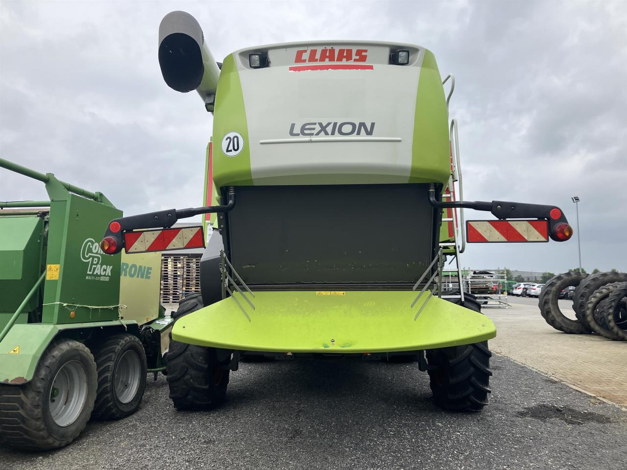 CLAAS Lexion 550 - Combine harvester: picture 3 CLAAS Lexion 550 - Combine harvester: picture 3