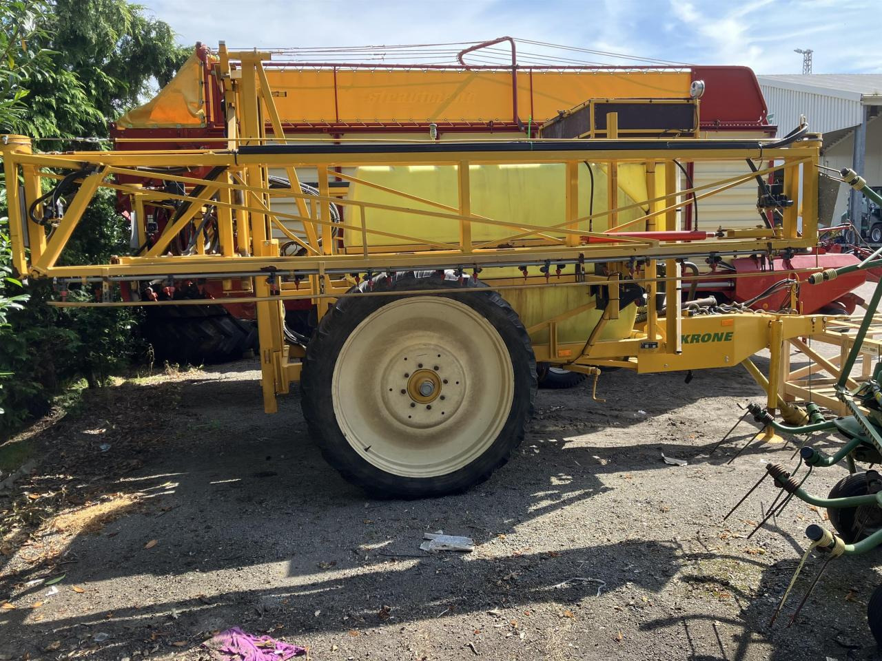 Dubex Junior 2500-27 - Trailed sprayer: picture 1 Dubex Junior 2500-27 - Trailed sprayer: picture 1