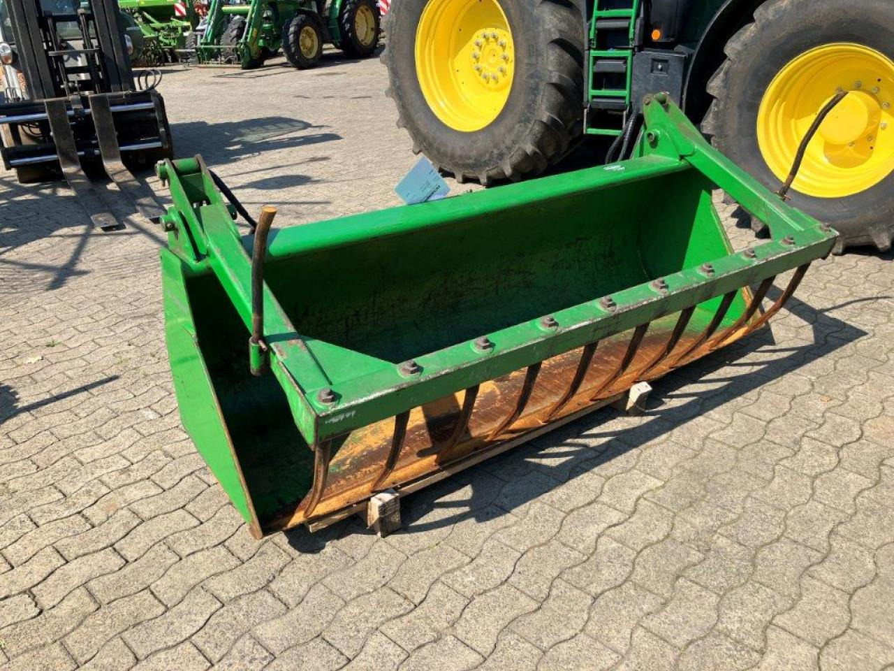 John Deere 2,20 m - Bucket: picture 2 John Deere 2,20 m - Bucket: picture 2