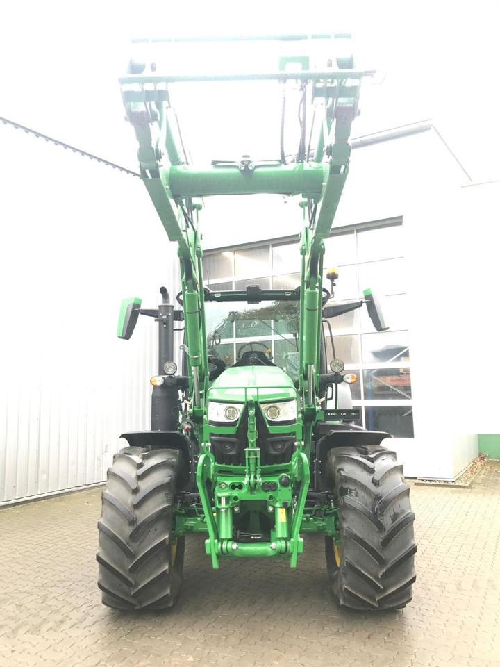 John Deere 6R 110 - Farm tractor: picture 4 John Deere 6R 110 - Farm tractor: picture 4