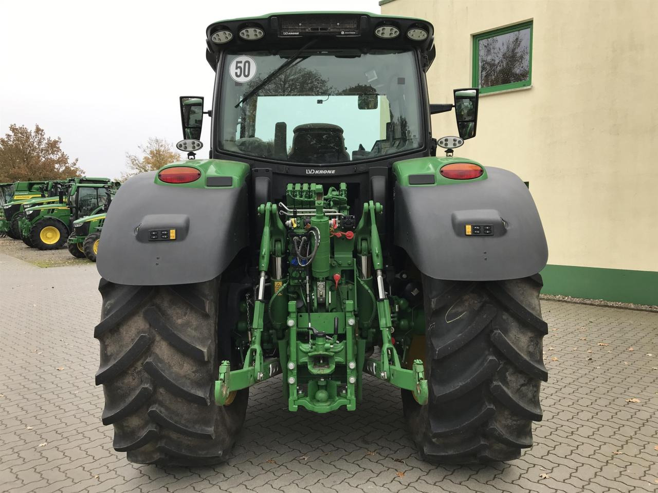 John Deere 6R 155 - Farm tractor: picture 5 John Deere 6R 155 - Farm tractor: picture 5