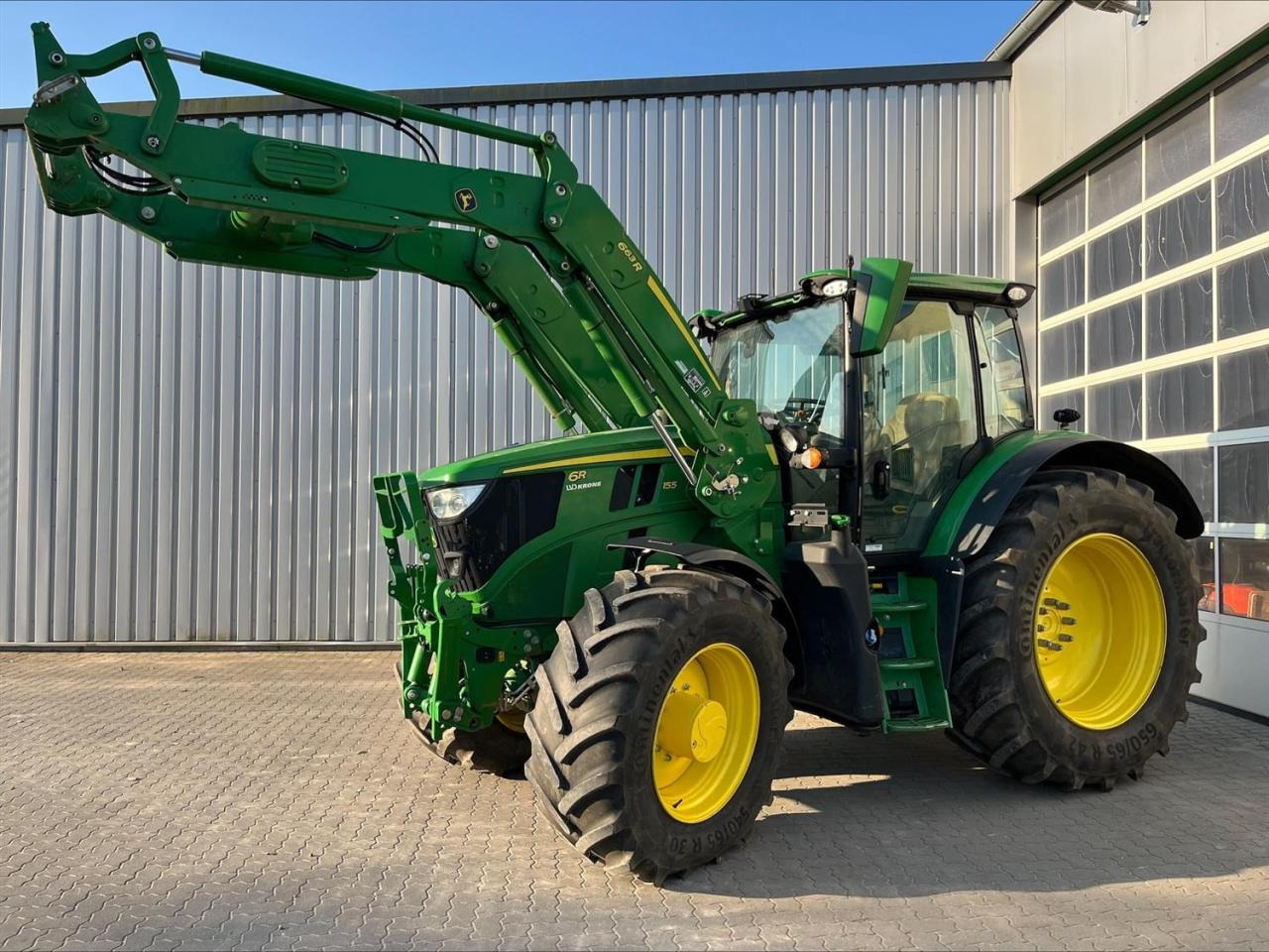 John Deere 6R 155 - Farm tractor: picture 1 John Deere 6R 155 - Farm tractor: picture 1