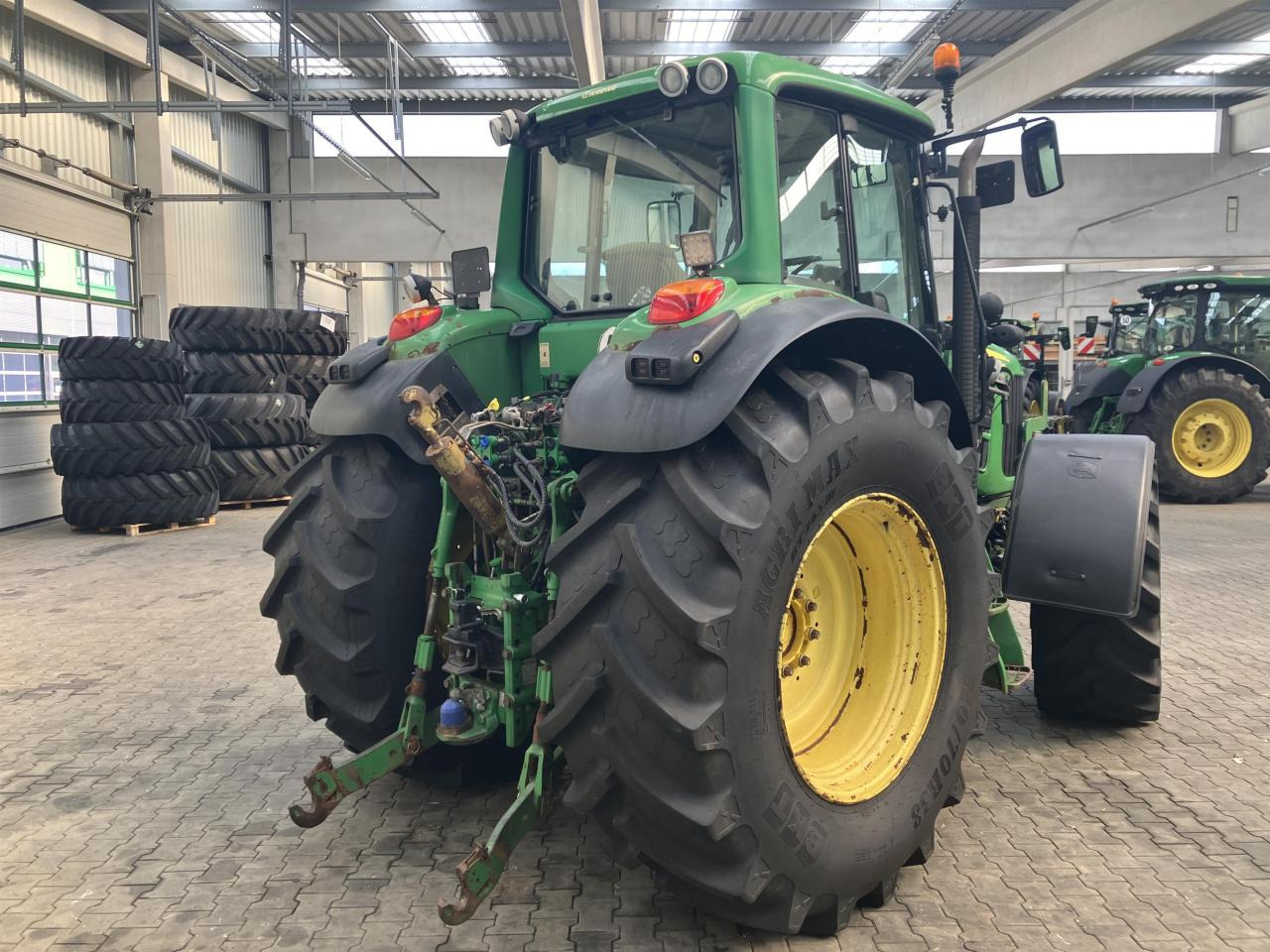John Deere 7530 PREMIUM - Farm tractor: picture 3 John Deere 7530 PREMIUM - Farm tractor: picture 3