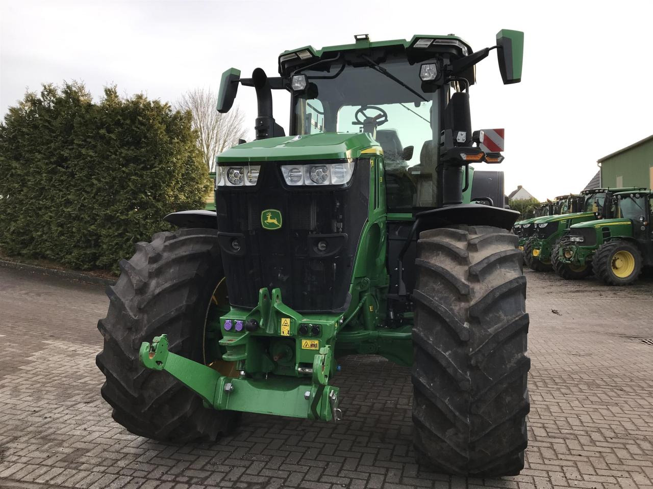 John Deere 7R 350 - Farm tractor: picture 3 John Deere 7R 350 - Farm tractor: picture 3