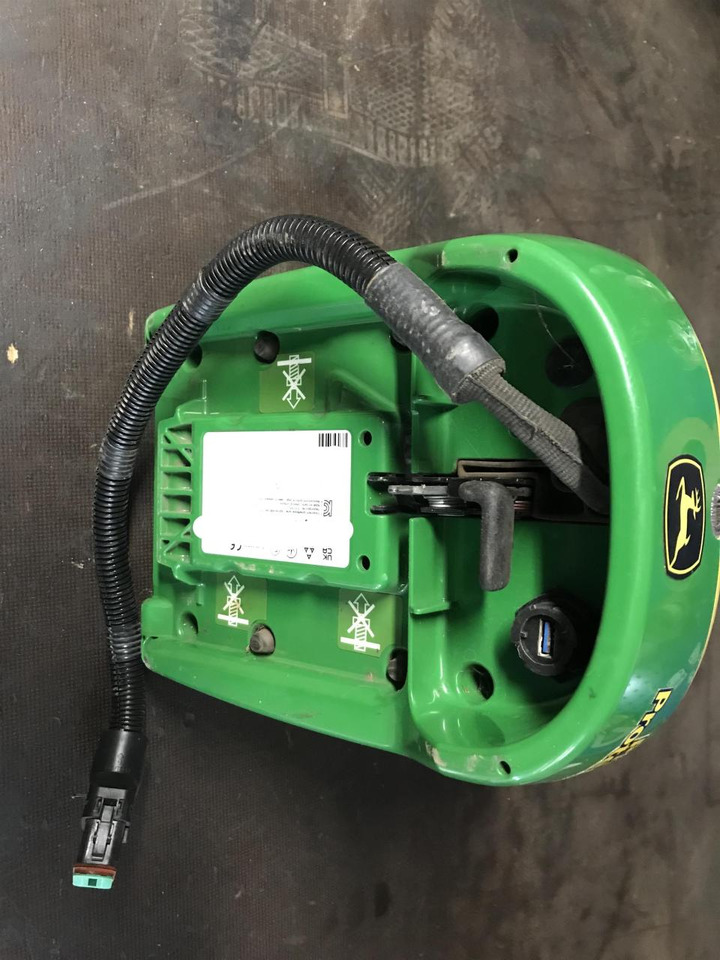 John Deere SF6000 - Navigation system for Agricultural machinery: picture 5 John Deere SF6000 - Navigation system for Agricultural machinery: picture 5