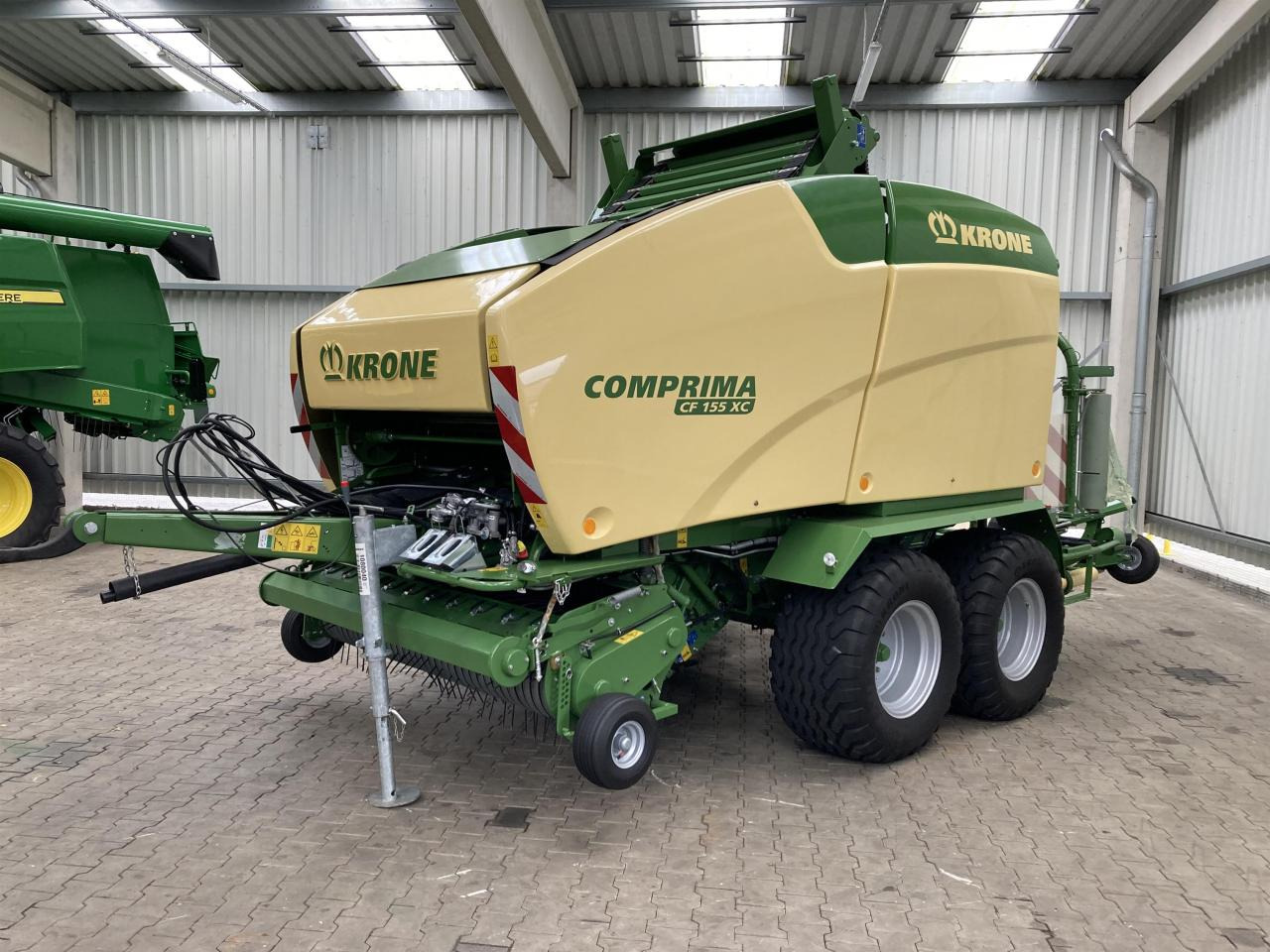 Krone CF 155 XC - Round baler: picture 1 Krone CF 155 XC - Round baler: picture 1