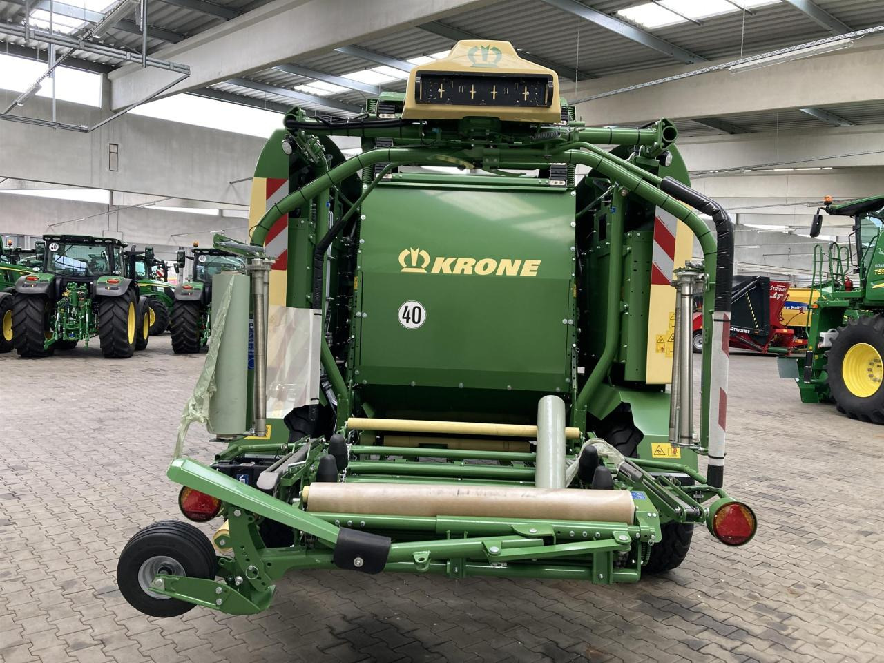 Krone CF 155 XC - Round baler: picture 4 Krone CF 155 XC - Round baler: picture 4
