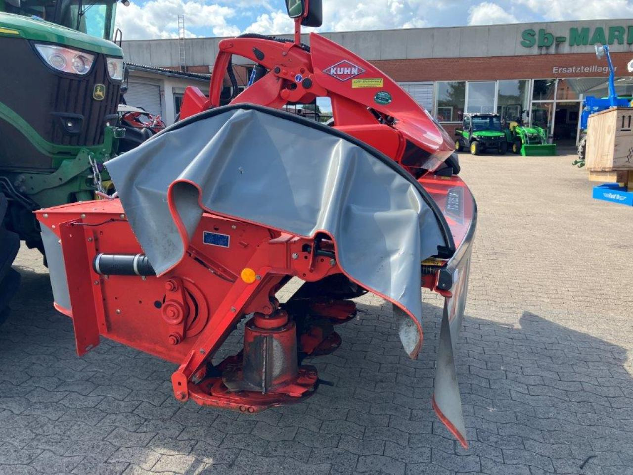 Kuhn FC9330D-RA - Mower: picture 2 Kuhn FC9330D-RA - Mower: picture 2