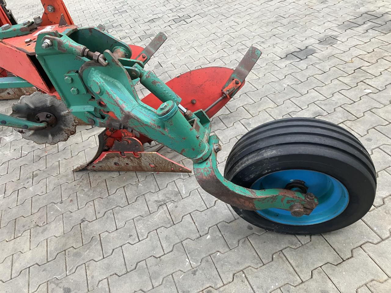 Kverneland LD 100- 4 Schar - Plow: picture 5 Kverneland LD 100- 4 Schar - Plow: picture 5