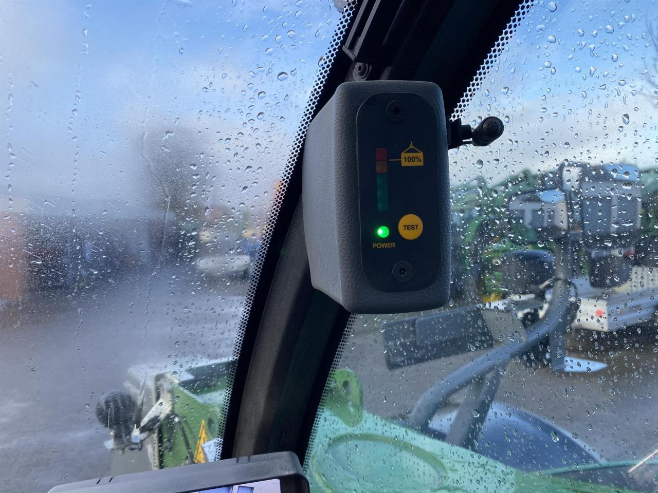 Telescopic handler Liebherr 46-7S: picture 8