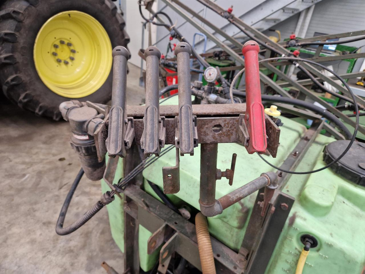 Tecnoma 800 Liter - Tractor mounted sprayer: picture 4 Tecnoma 800 Liter - Tractor mounted sprayer: picture 4