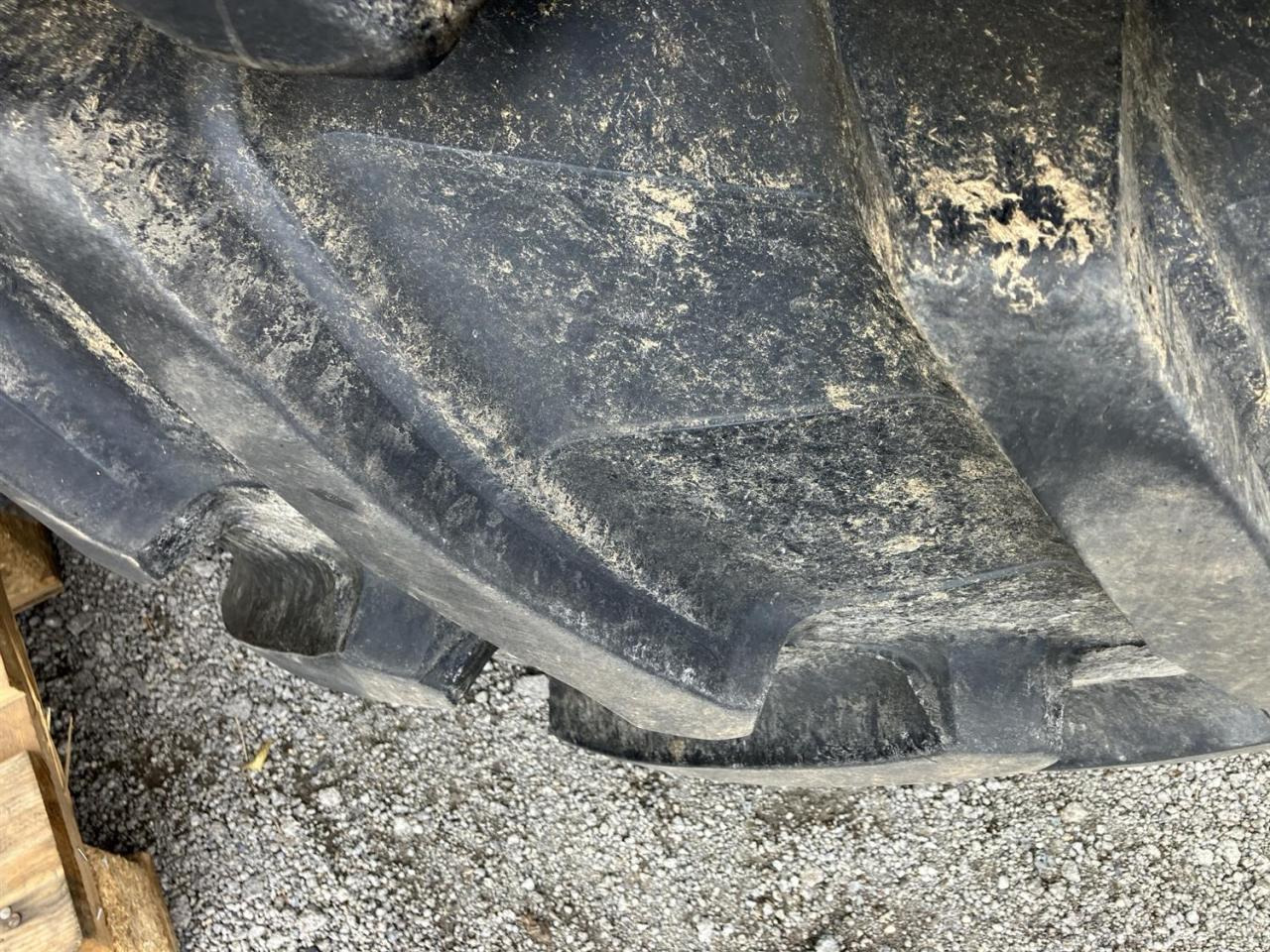 Trelleborg 520/70R38 - Tire for Agricultural machinery: picture 2 Trelleborg 520/70R38 - Tire for Agricultural machinery: picture 2