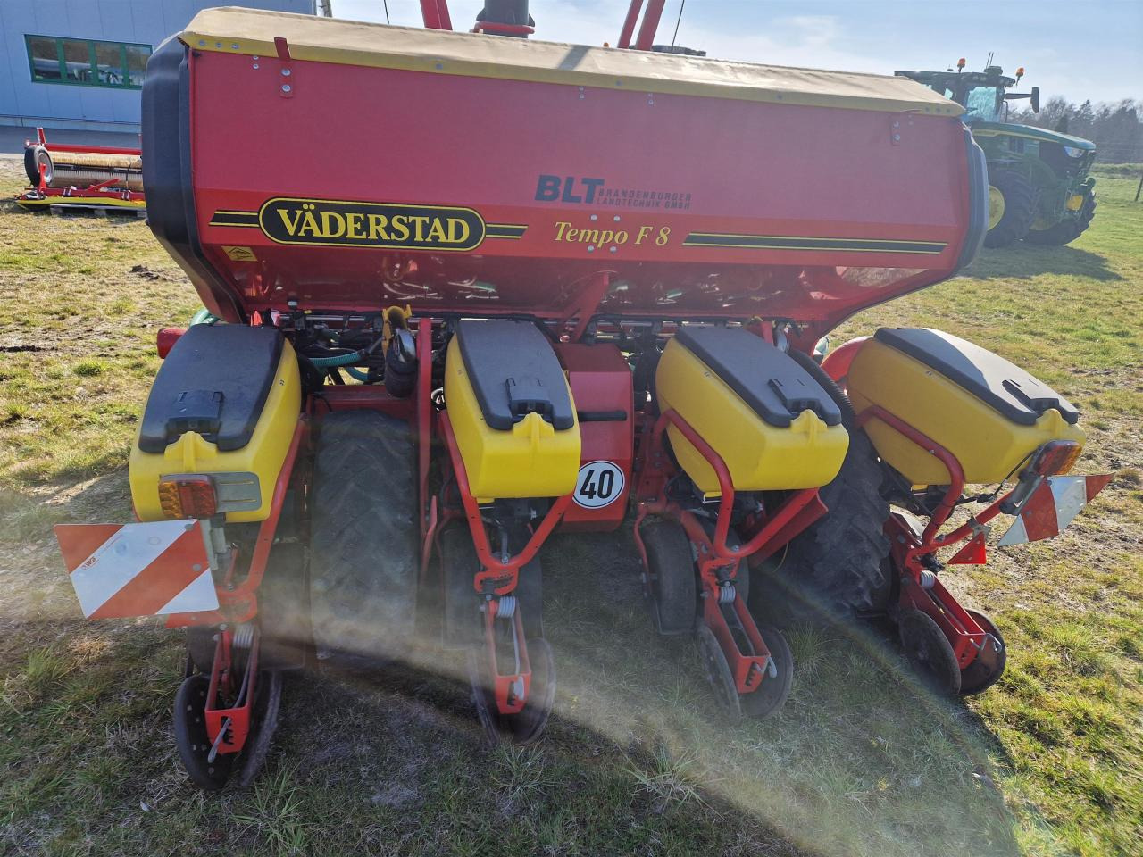Väderstad Tempo TPF 8 - Precision sowing machine: picture 5 Väderstad Tempo TPF 8 - Precision sowing machine: picture 5