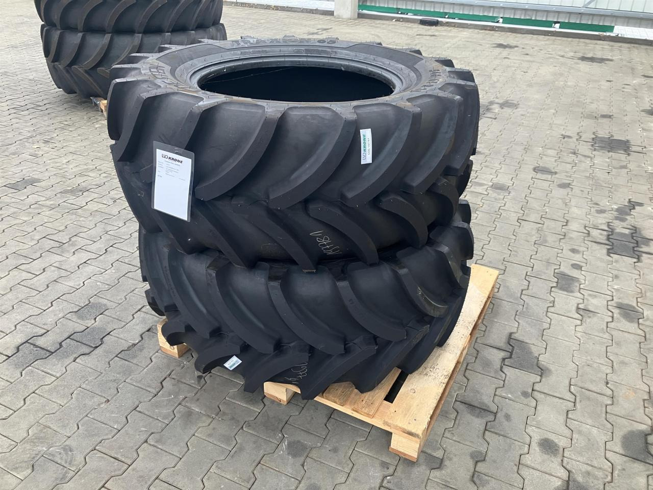 Vredestein 540/65R30 - Tire for Agricultural machinery: picture 1 Vredestein 540/65R30 - Tire for Agricultural machinery: picture 1