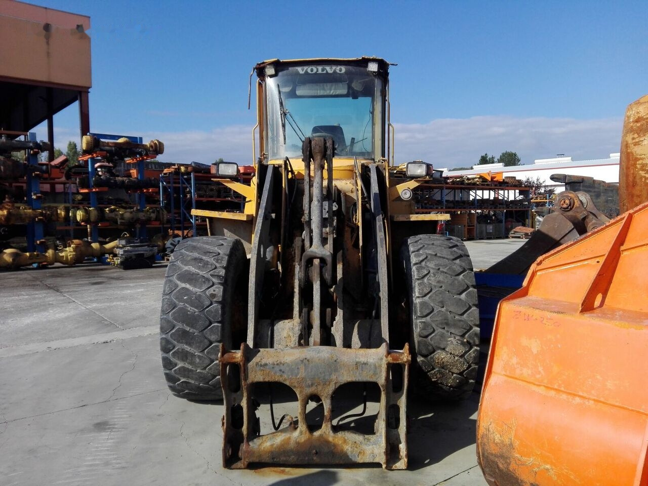 Volvo L90D - Wheel loader: picture 3 Volvo L90D - Wheel loader: picture 3