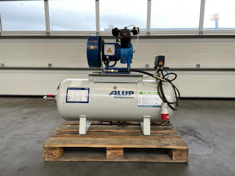 Alup 2.2 kW 240 L / min 10 Bar Elektrische Zuigercompressor op ketel - Air compressor: picture 1 Alup 2.2 kW 240 L / min 10 Bar Elektrische Zuigercompressor op ketel - Air compressor: picture 1