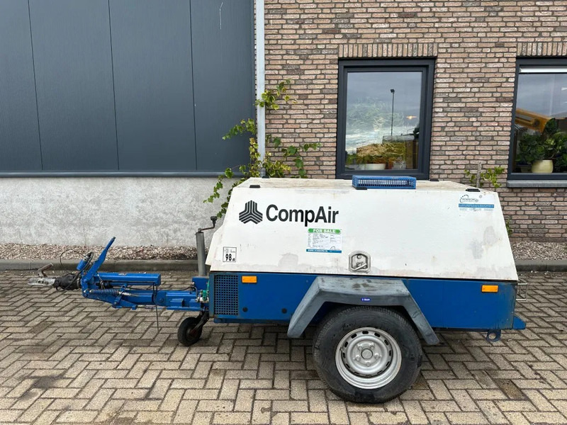 Compair H2180 Deutz 2.1 m3 / min 28 kW 7 Bar Mobiele Diesel Compressor met kenteken - Air compressor: picture 1 Compair H2180 Deutz 2.1 m3 / min 28 kW 7 Bar Mobiele Diesel Compressor met kenteken - Air compressor: picture 1