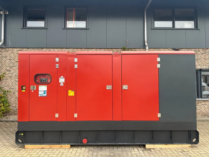 Doosan Mecc Alte Spa 680 kVA Silent generatorset as New Demo 2021 ! - Generator set: picture 1 Doosan Mecc Alte Spa 680 kVA Silent generatorset as New Demo 2021 ! - Generator set: picture 1