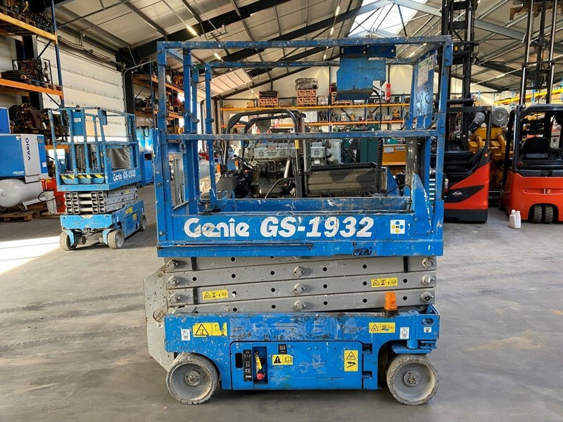 Scissor lift Genie GS 1932 Elektrische Schaarhoogwerker 7.8 meter werkhoogte 304 uur !: picture 7