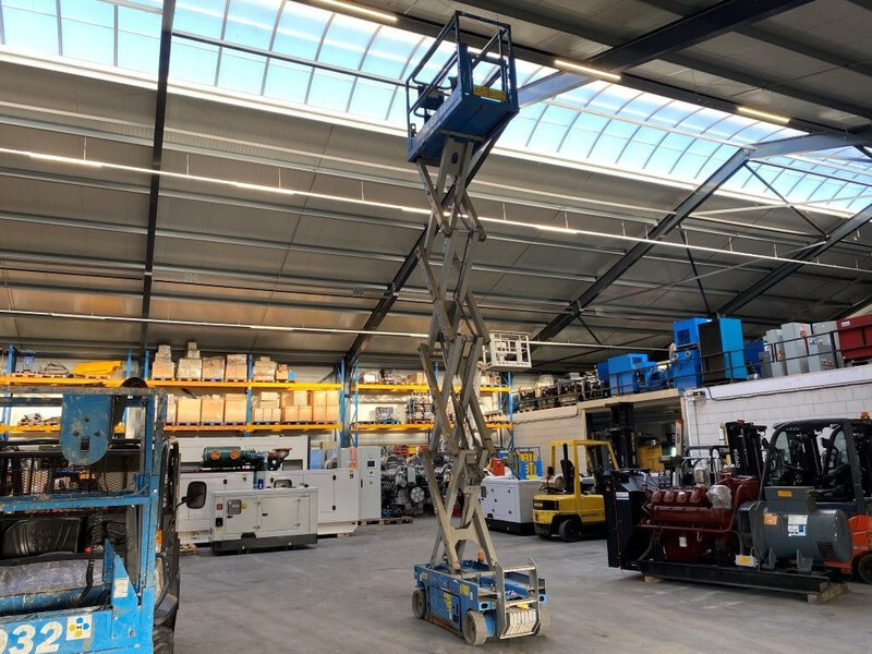 Scissor lift Genie GS 1932 Elektrische Schaarhoogwerker 7.8 meter werkhoogte 304 uur !: picture 10
