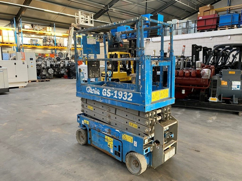 Scissor lift Genie GS 1932 Elektrische Schaarhoogwerker 7.8 meter werkhoogte 304 uur !: picture 9