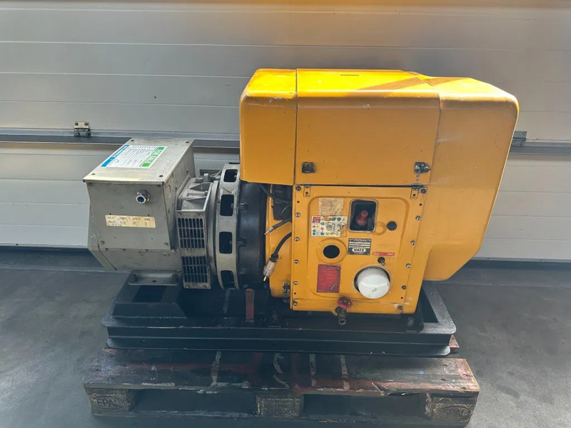 Hatz 2L40CH Stamford 15 kVA Silentpack generatorset - Generator set: picture 1 Hatz 2L40CH Stamford 15 kVA Silentpack generatorset - Generator set: picture 1