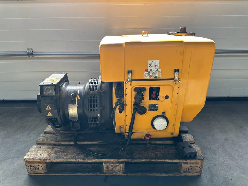 Hatz 2L41C Stamford 17.5 kVA Silentpack generatorset - Generator set: picture 1 Hatz 2L41C Stamford 17.5 kVA Silentpack generatorset - Generator set: picture 1