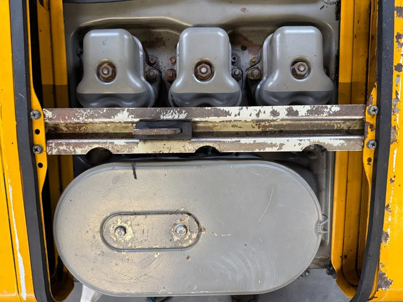 Hatz 3L41C Stamford 25 kVA Silentpack generatorset - Generator set: picture 5 Hatz 3L41C Stamford 25 kVA Silentpack generatorset - Generator set: picture 5