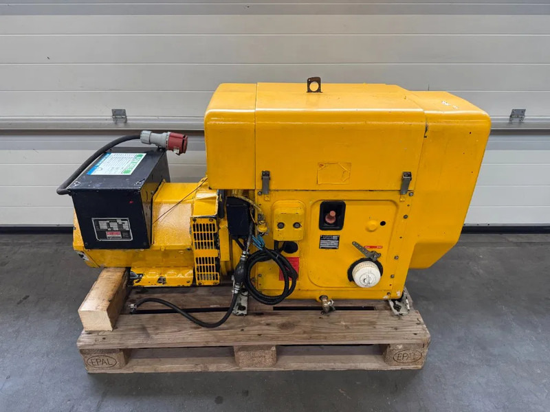 Hatz 3L41C Stamford 25 kVA Silentpack generatorset - Generator set: picture 1 Hatz 3L41C Stamford 25 kVA Silentpack generatorset - Generator set: picture 1