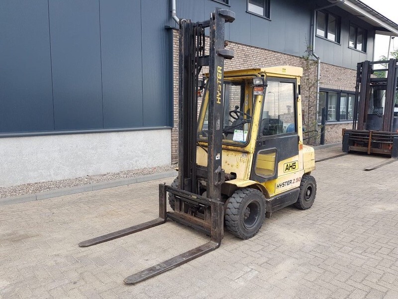 Hyster H2.50XM 2.5 ton Duplex Sideshift LPG Heftruck - LPG forklift: picture 2 Hyster H2.50XM 2.5 ton Duplex Sideshift LPG Heftruck - LPG forklift: picture 2