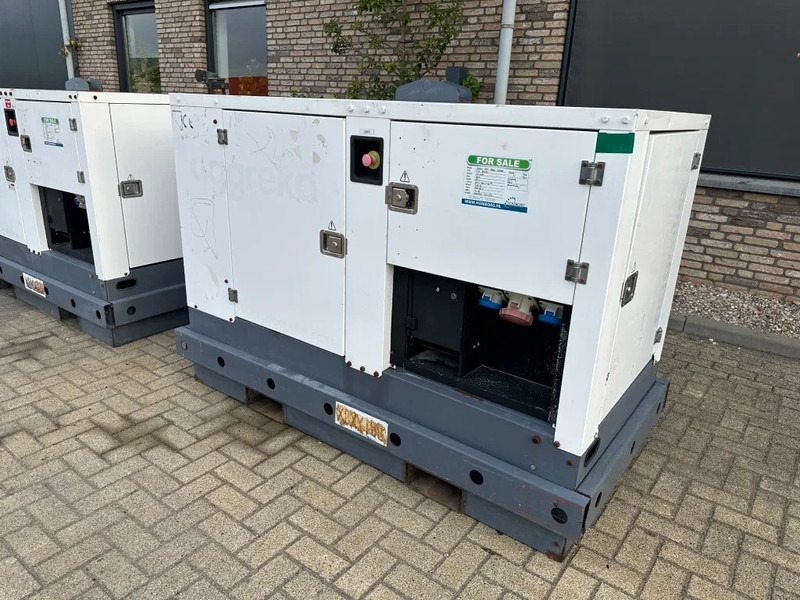 Iveco FPT F32 AM1A Leroy Somer 32 kVA Silent generatorset 667 hours ! - Generator set: picture 4 Iveco FPT F32 AM1A Leroy Somer 32 kVA Silent generatorset 667 hours ! - Generator set: picture 4